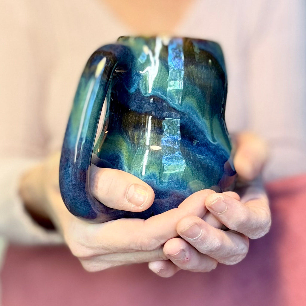 07-D Aurora Variation Notched Curvy Mug, 19 oz.
