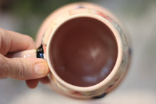 Load image into Gallery viewer, 05-D Granny's Lace Mug, 20 oz.