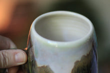 Load image into Gallery viewer, 06-B Green Mountain Mug, 22 oz.
