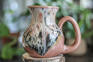 09-D Granny's Lace Flared Mug, 22 oz.