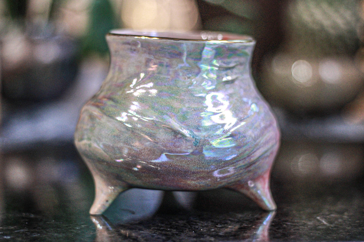04-D 'Glenda' PROTOTYPE Textured Cauldron, 20 oz.
