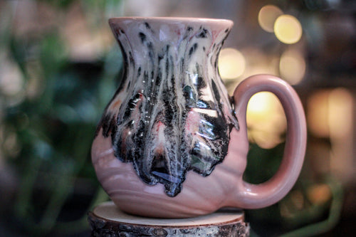 01-D Granny's Lace Flared Textured Mug - TOP SHELF, 22 oz.