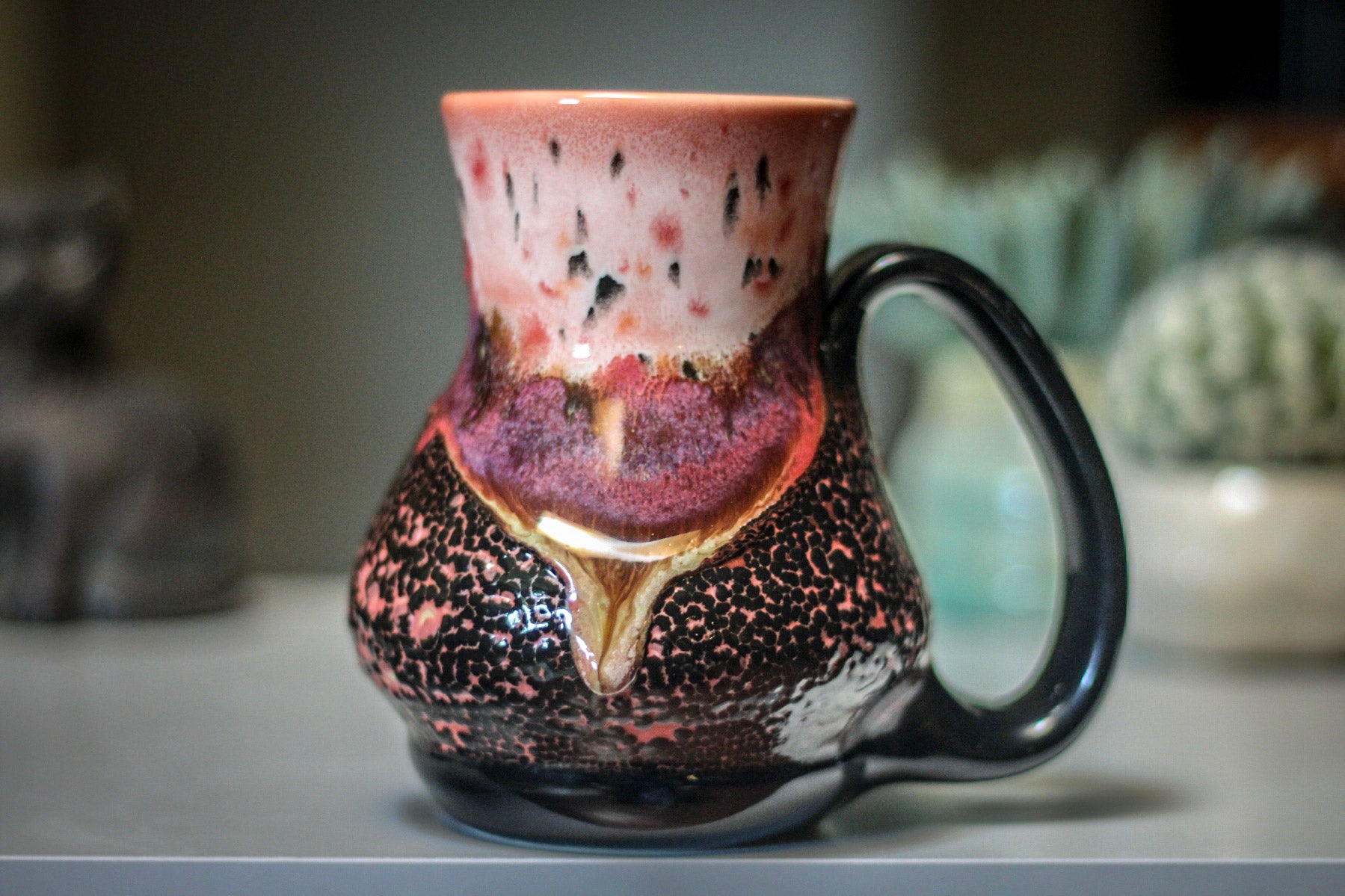 01-B Coral Mountain Lava Flared Acorn Mug - ODDBALL, 18 oz. - 10% off
