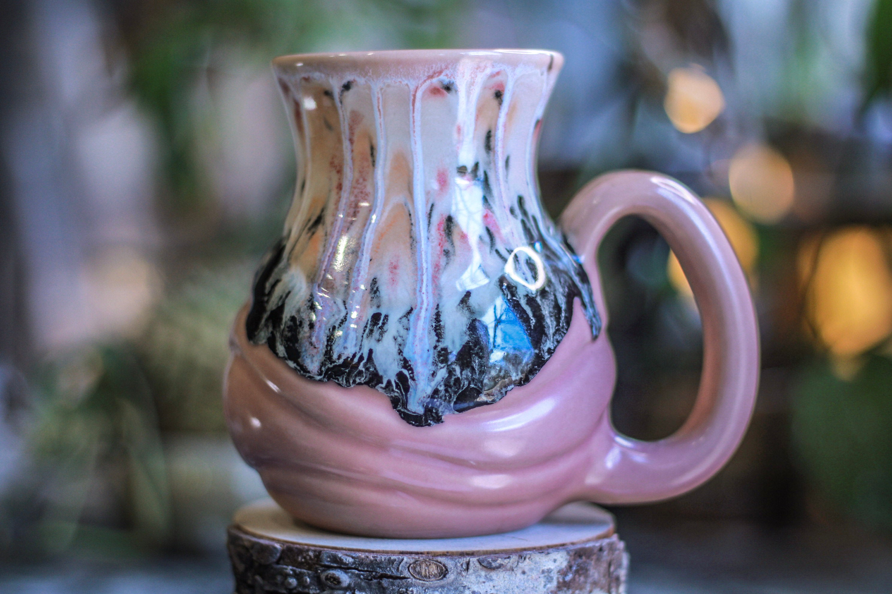 01-D Granny's Lace Flared Textured Mug - TOP SHELF, 22 oz.