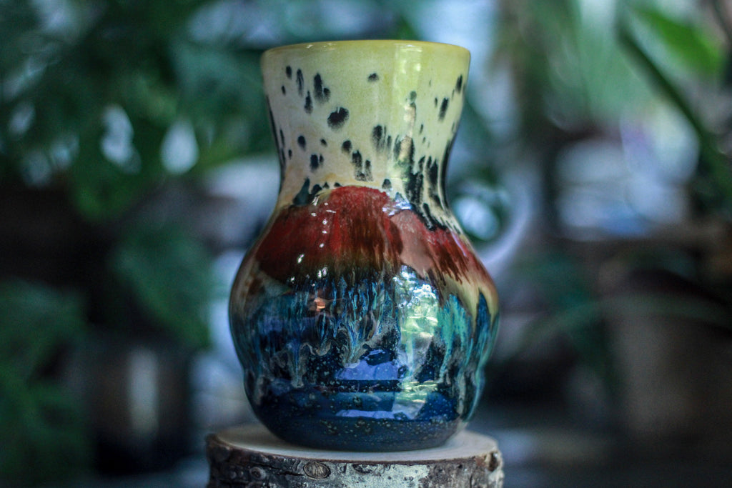 09-B Blood Moon Flared Acorn Mug, 23 oz.