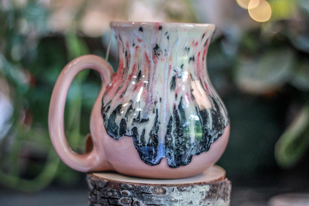 09-D Granny's Lace Barely Flared Notched Mug - MINOR MISFIT, 19 oz. - 10% off