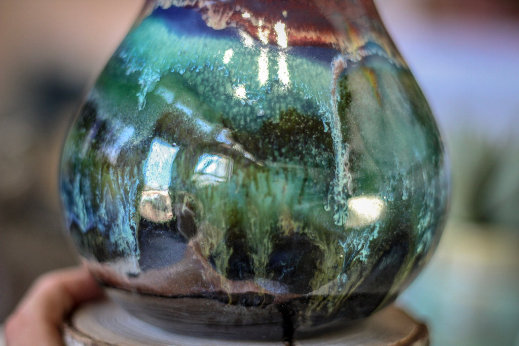 08-A Smokey Mountain Twilight Vase, 28 oz.