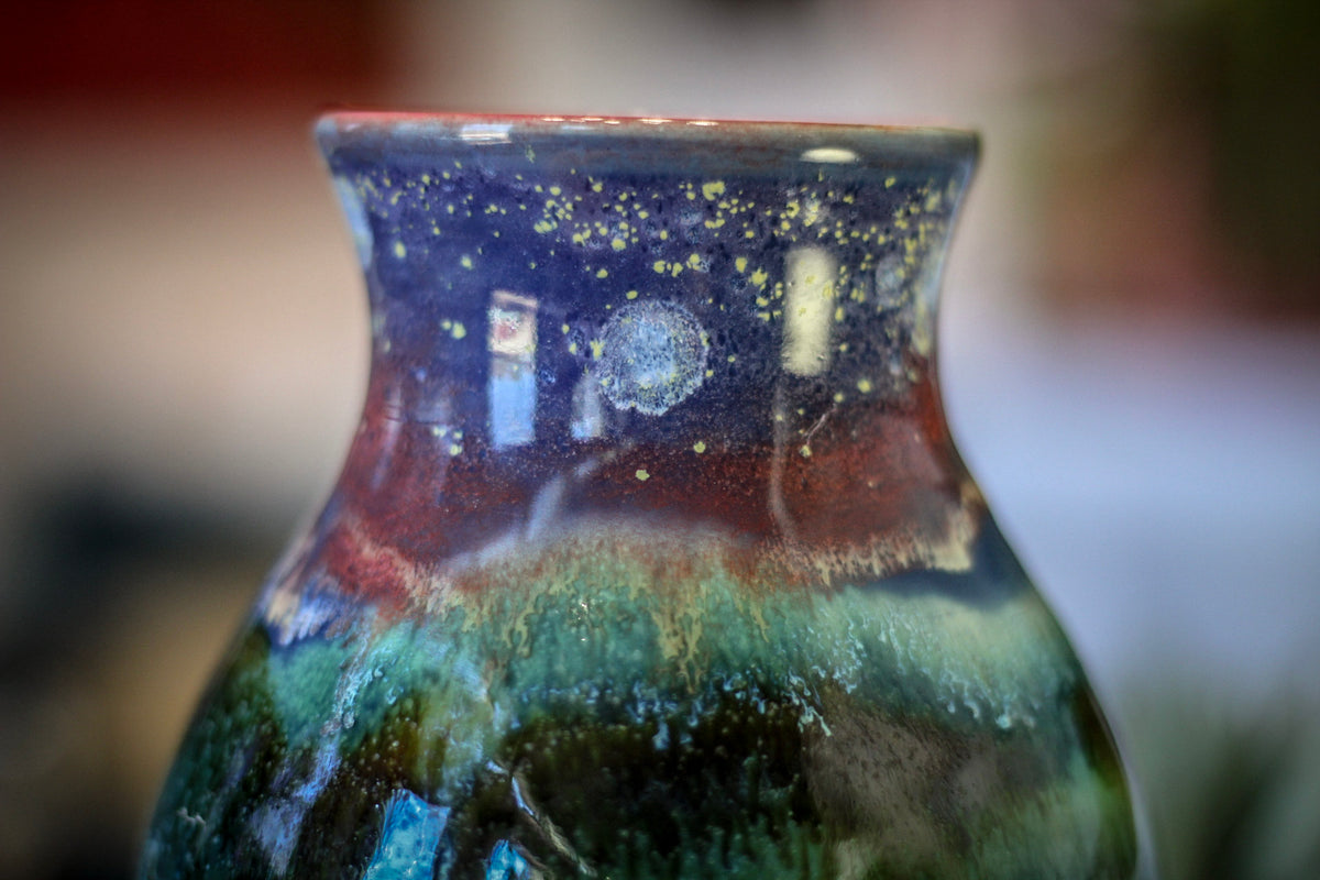 08-A Smokey Mountain Twilight Vase, 28 oz.