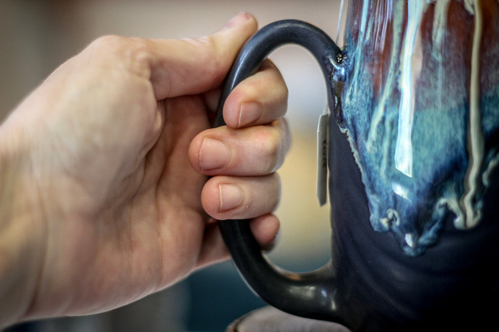 11-D New Wave Textured Notched Mug - TOP SHELF, 18 oz.