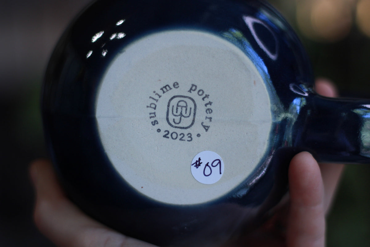 09-D  Molten Flared Mug, 24 oz.