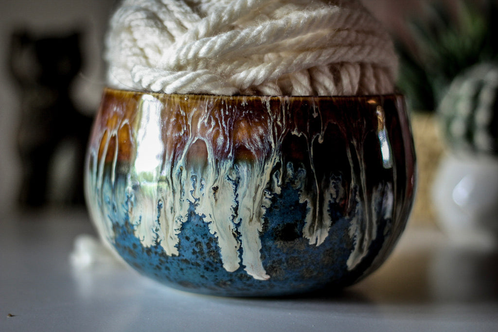 13-D New Wave Yarn Bowl - TOP SHELF