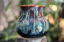 Load image into Gallery viewer, 13-D New Wave Flared Notched Mug, 27 oz.