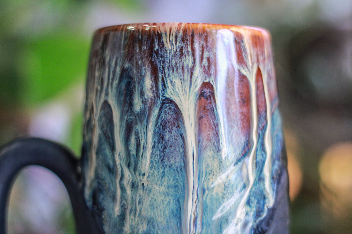 12-D New Wave Notched Textured Mug - TOP SHELF, 24 oz.