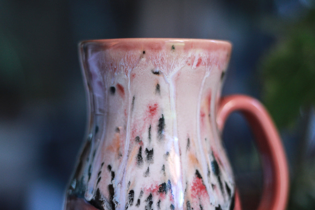 11-E Granny's Lace Variation Flared Mug, 19 oz.