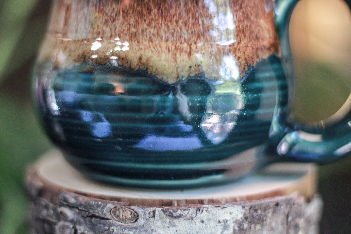 11-F Molten Caramel Notched Textured Acorn Mug, 13 oz.