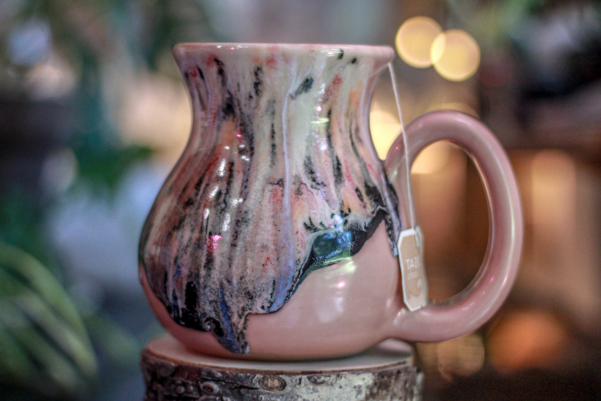 03-D Granny's Lace Flared Notched Mug, 23 oz.