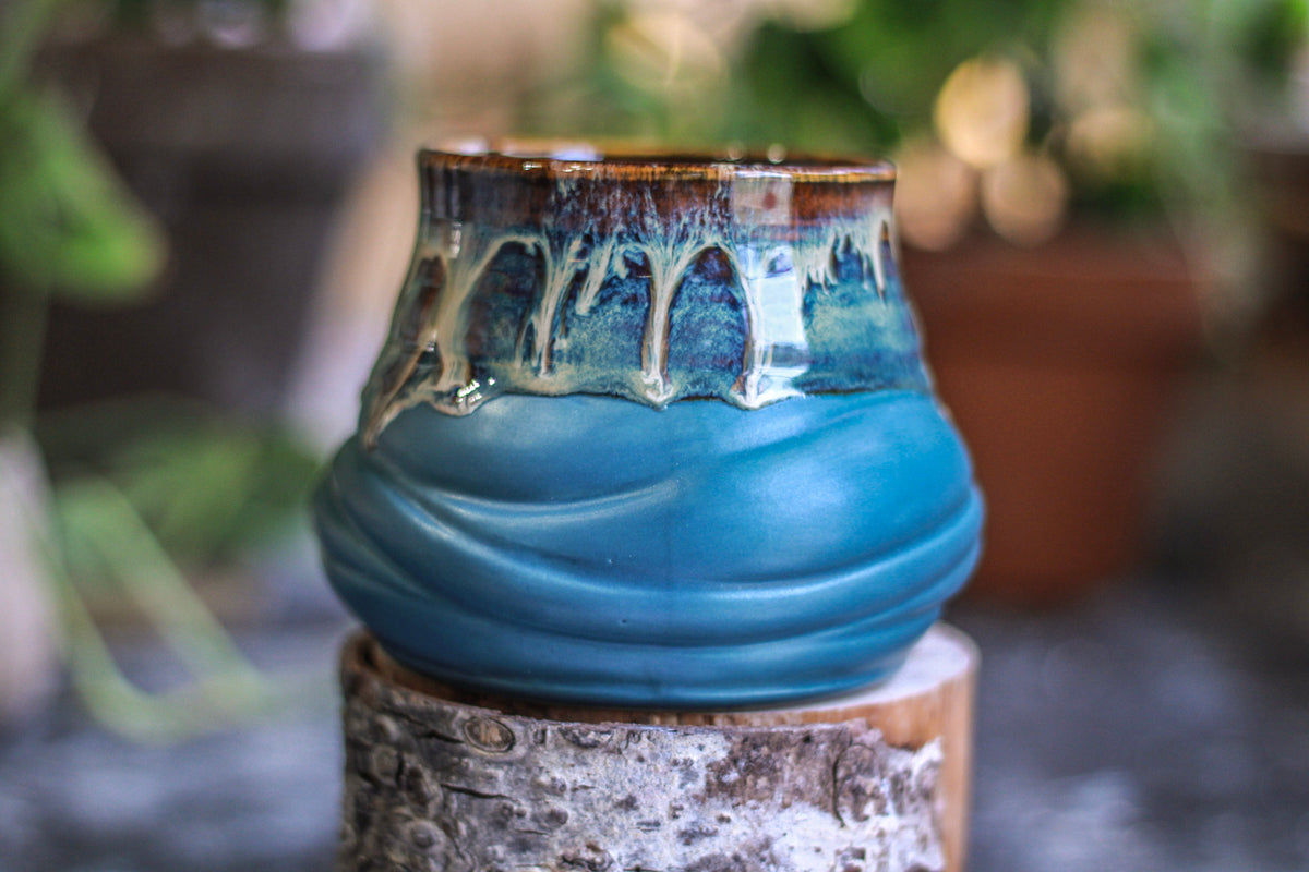 12-D New Wave Textured Acorn Mug - 19 oz.