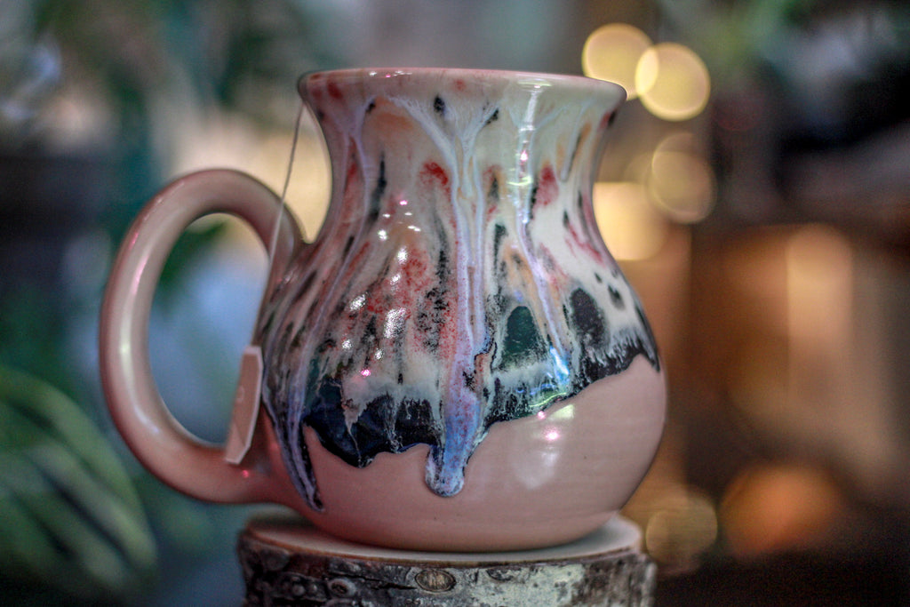 03-D Granny's Lace Flared Notched Mug, 23 oz.