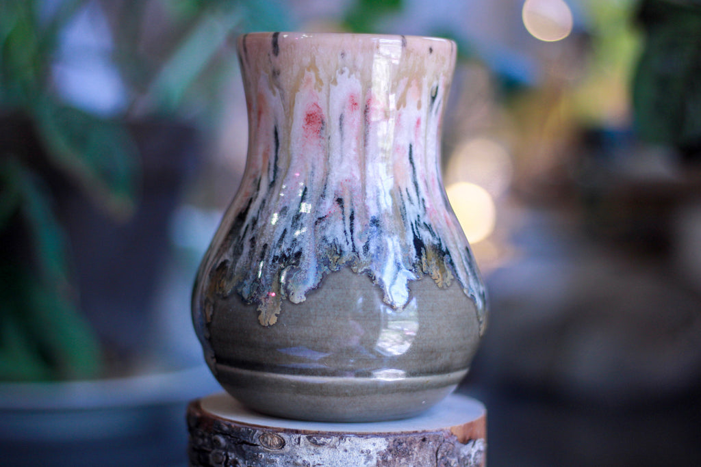 12-D Granny's Lace Barely Flared Acorn Mug - MISFIT, 22 oz. - 15% off