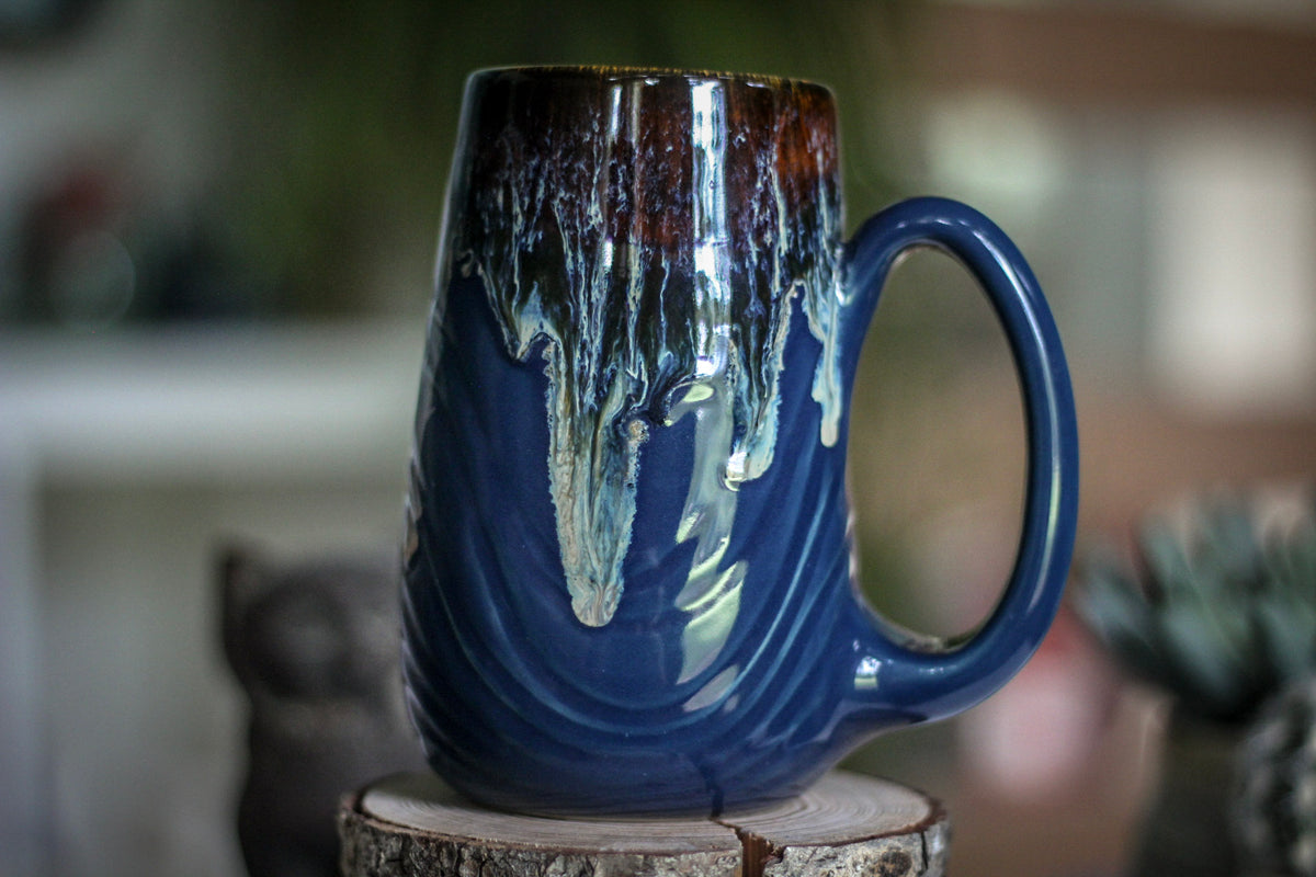 13-D Electric Wave Textured Mug, 19 oz.