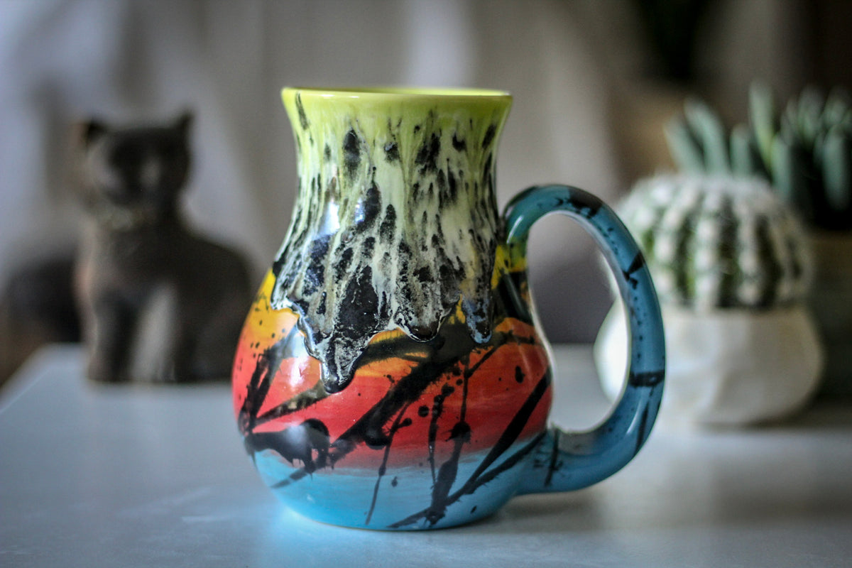 15-A Corona Flow Flared Mug - TOP SHELF, 20 oz.