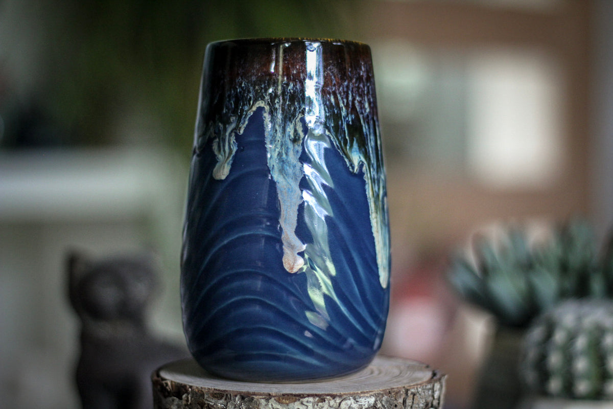 13-D Electric Wave Textured Mug, 19 oz.
