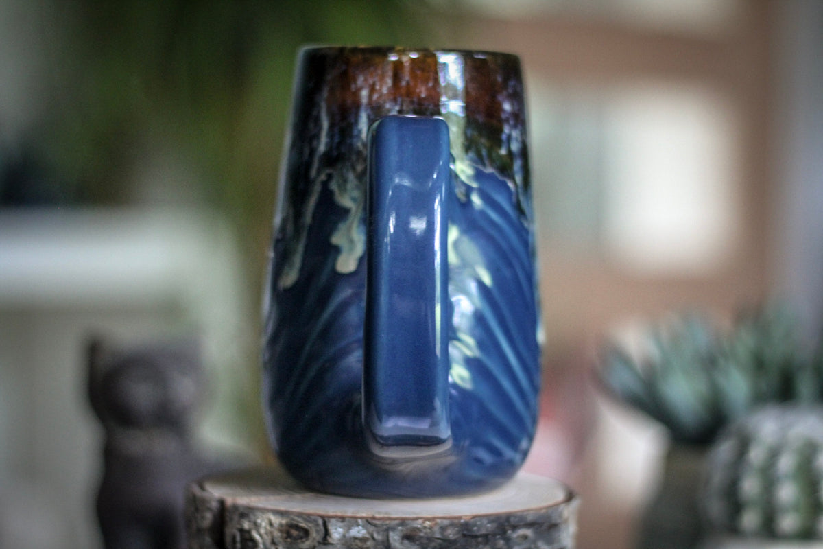 13-D Electric Wave Textured Mug, 19 oz.