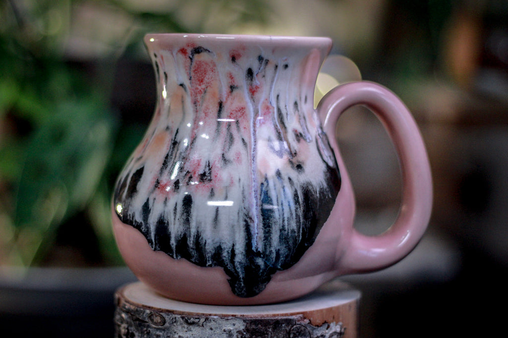 02-D Granny's Lace Flared Mug, 21 oz.