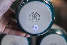 Load image into Gallery viewer, 11-F New Wave Divot Cup, 14 oz.