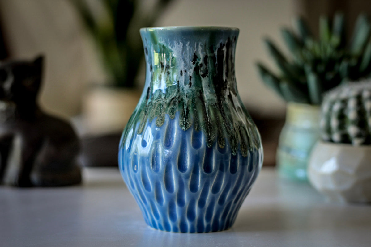 15-D PROTOTYPE Barely Flared Textured Mug - MISFIT, 16 oz. - 10% off
