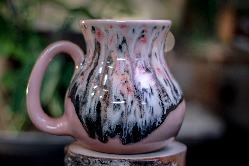 02-D Granny's Lace Flared Mug, 21 oz.