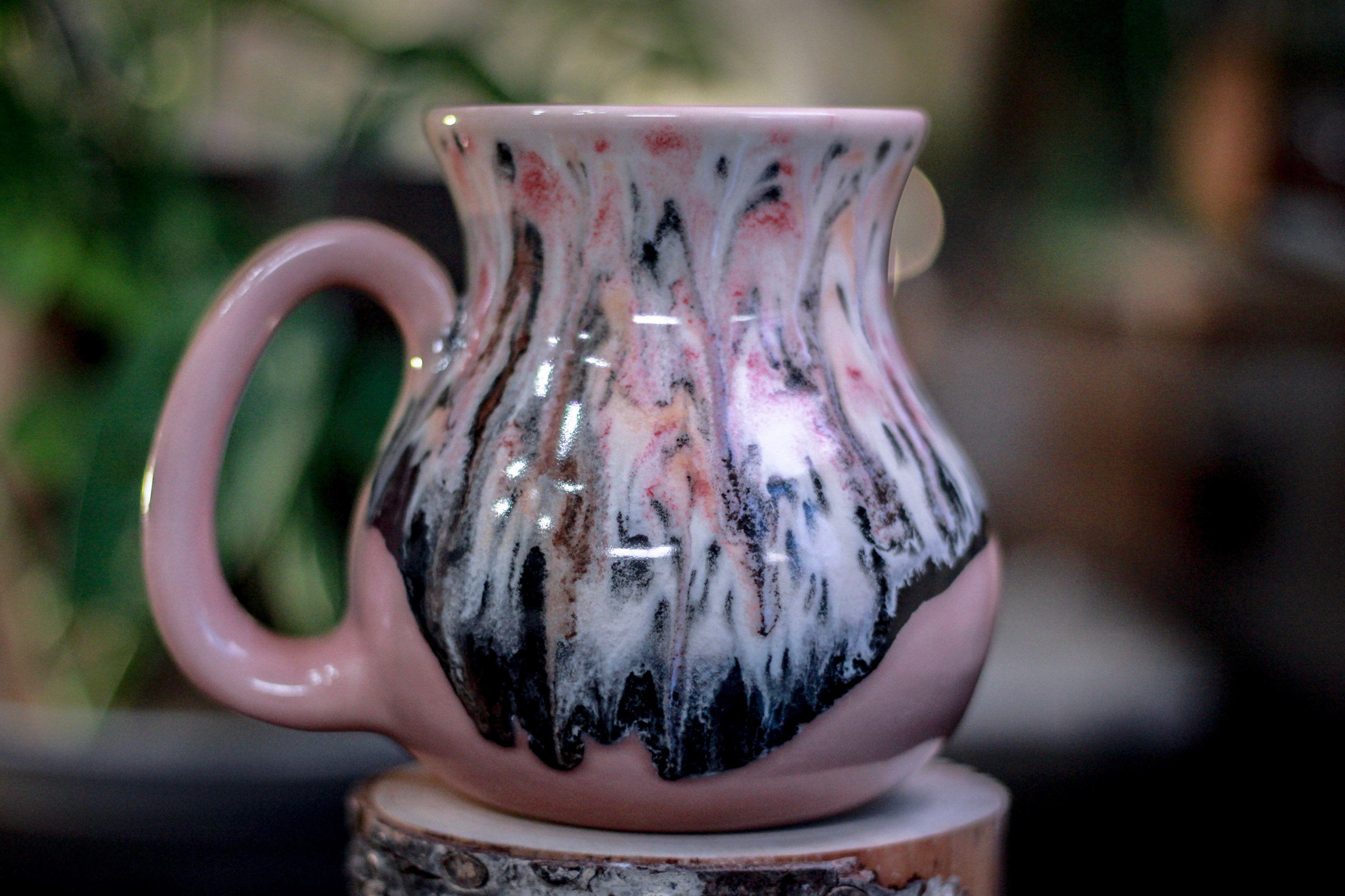 02-D Granny's Lace Flared Mug, 21 oz.