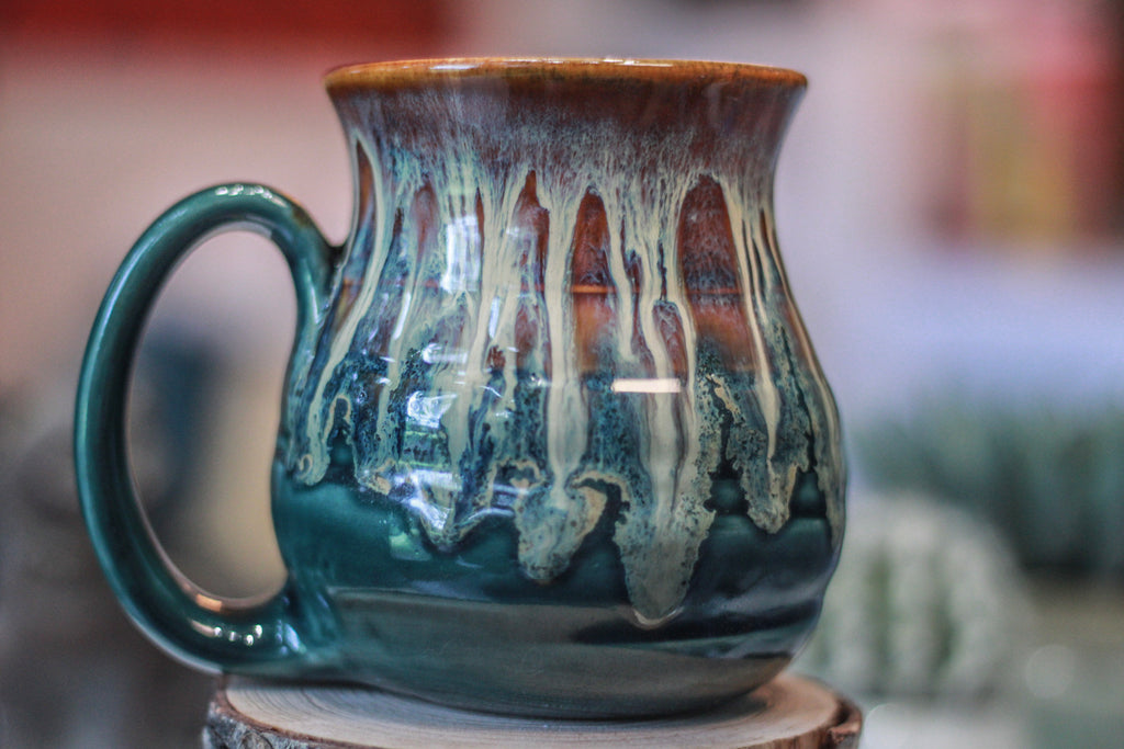 14-D New Wave Barely Flared Textured Mug, 17 oz.