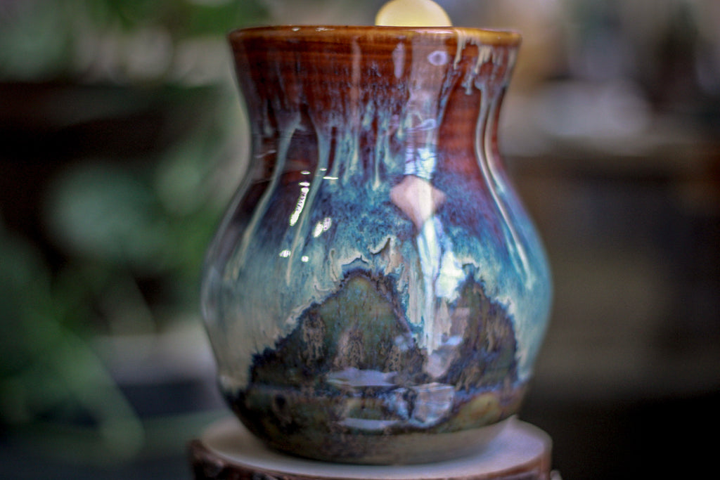 13-D  New Wave Barely Flared Textured Acorn Mug, 22 oz.