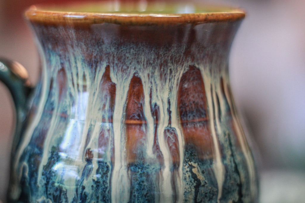 14-D New Wave Barely Flared Textured Mug, 17 oz.