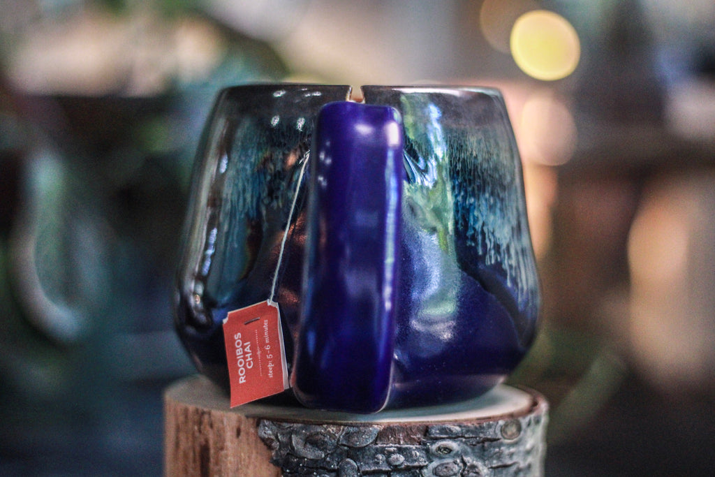 14-E Atlantean Falls Notched Gourd Mug, 20 oz.