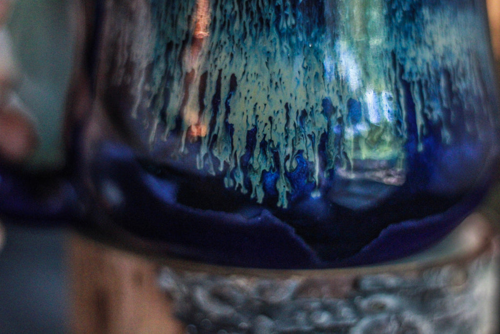 14-E Atlantean Falls Notched Gourd Mug, 20 oz.