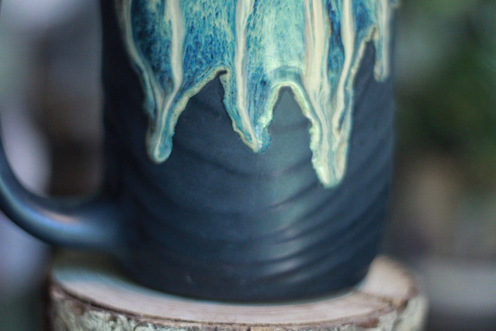 14-D New Wave Textured Stein Mug - TOP SHELF, 22 oz.