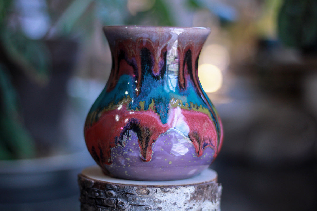 10-B Rainbow Grotto Barely Flared Notched Mug - MISFIT, 19 oz. - 10% off