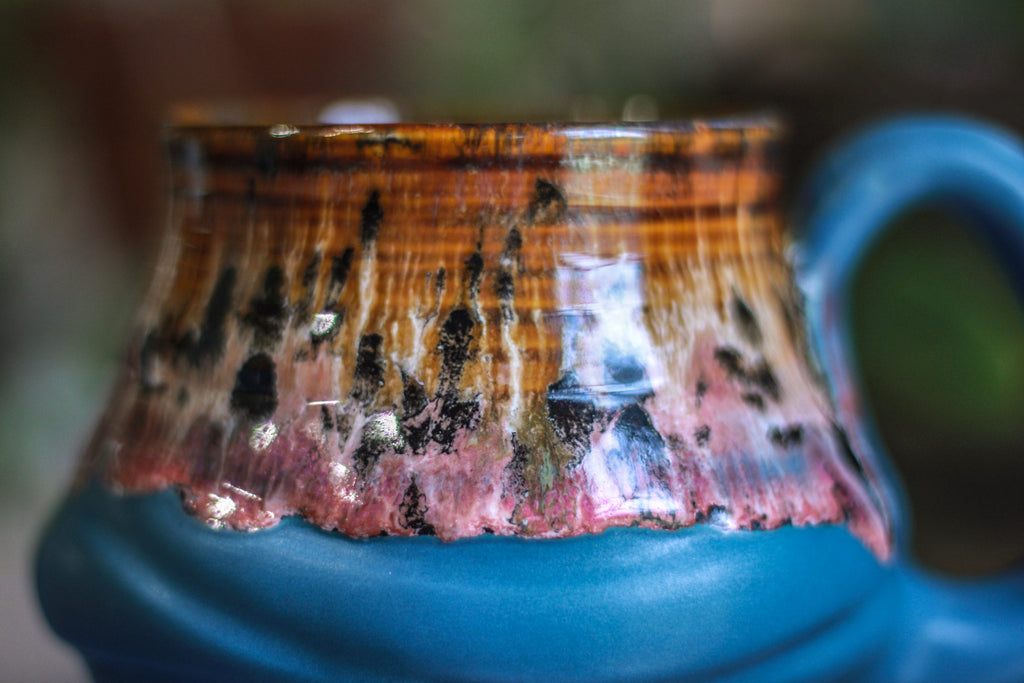 14-D Molten Cheetah Textured Acorn Mug - MINOR MISFIT, 20 oz. - 10% off