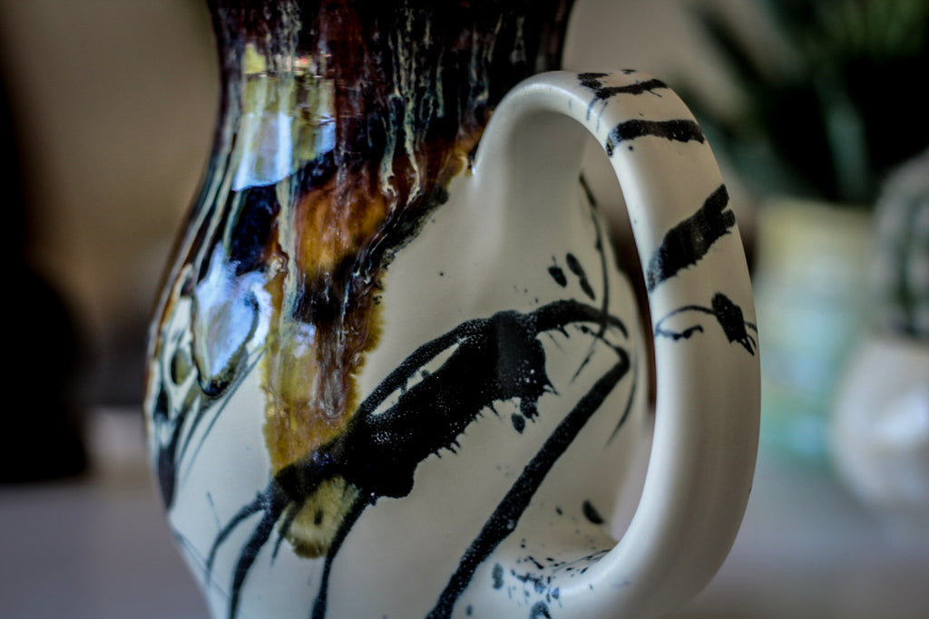 17-D New Wave/ Corona Flow Flared Mug, 17 oz.