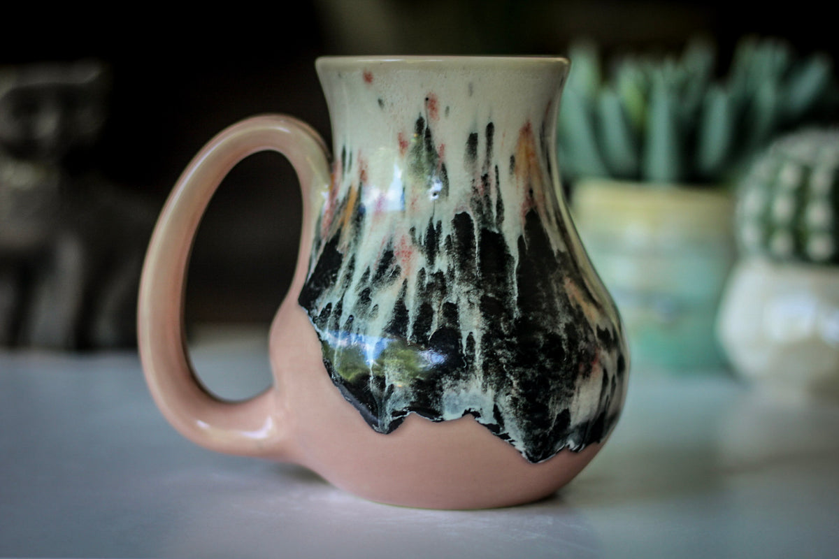 16-D Grandma's Lace Flared Mug, 17 oz.