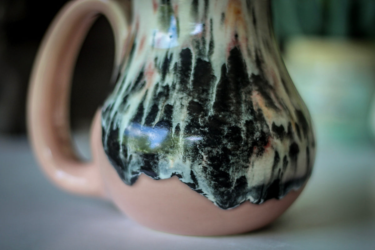 16-D Grandma's Lace Flared Mug, 17 oz.