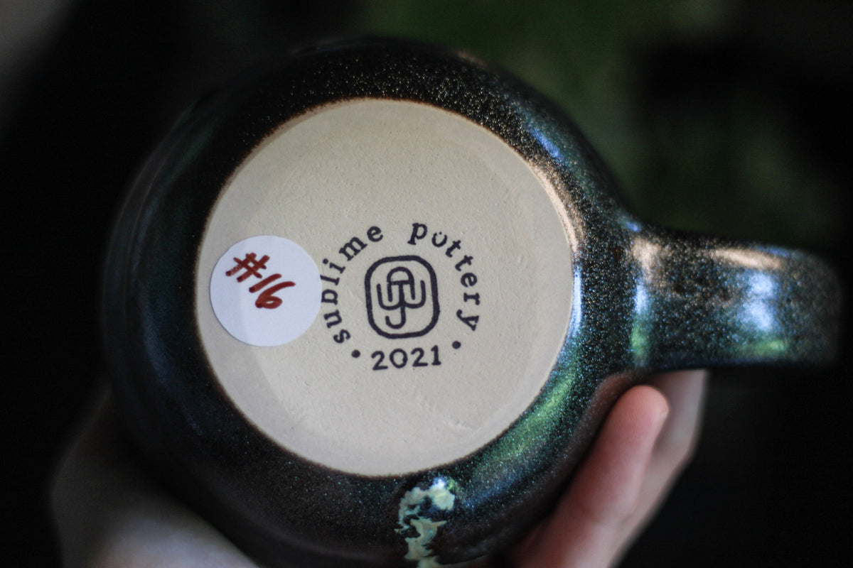 16-A+ New Earth Gourd Acorn Mug - TOP SHELF NEXT LEVEL, 20 oz.
