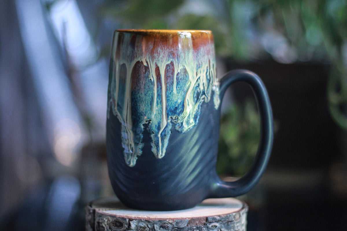 17-D New Wave Textured Mug, 18 oz.