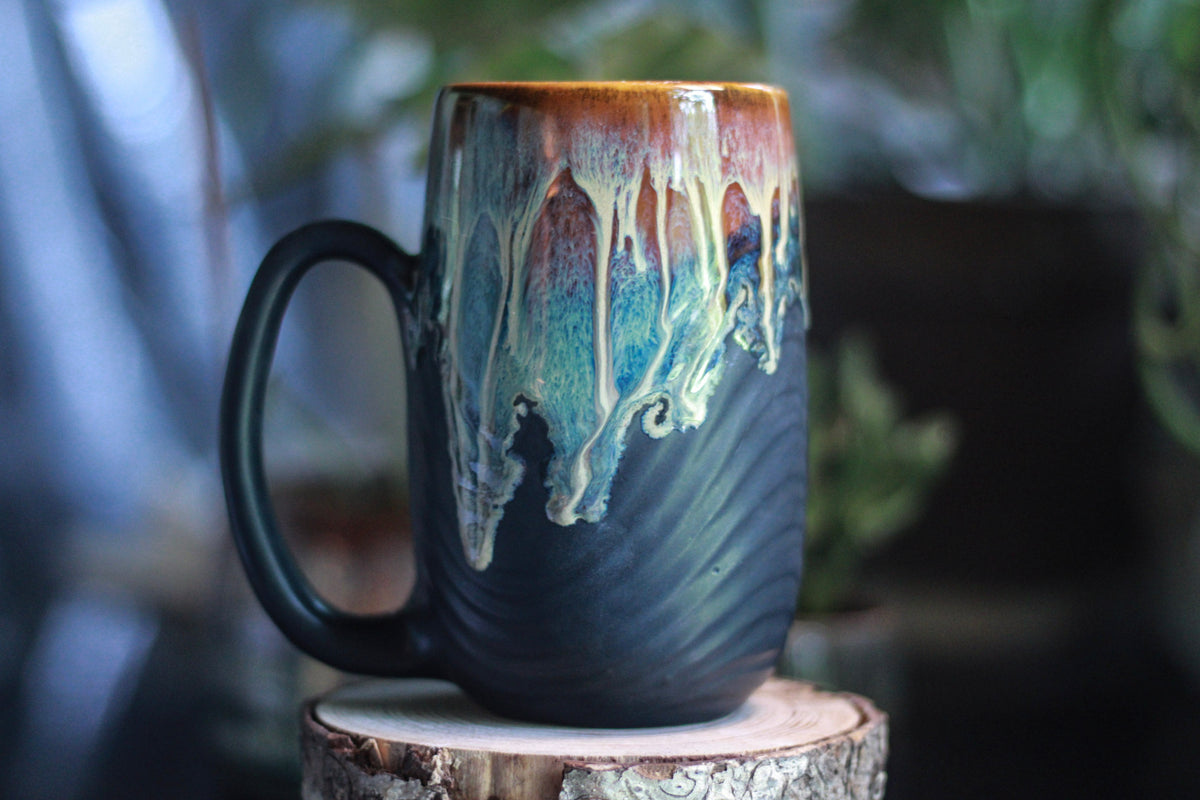 17-D New Wave Textured Mug, 18 oz.