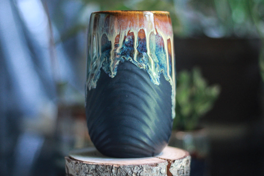 17-D New Wave Textured Mug, 18 oz.