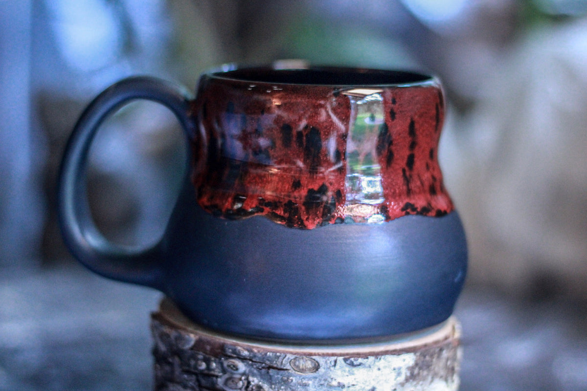 17-D Molten Gothic Squat Fat-Bottomed Mug, 18 oz.