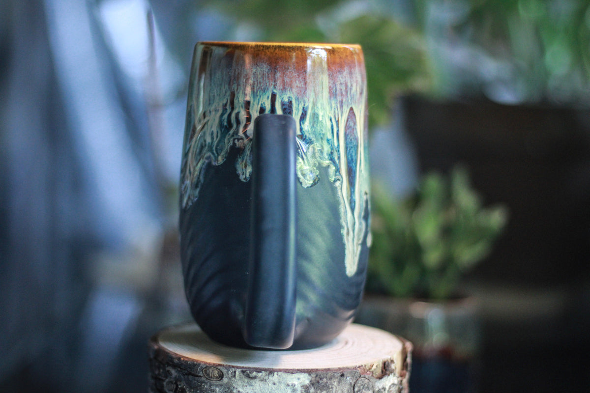 17-D New Wave Textured Mug, 18 oz.