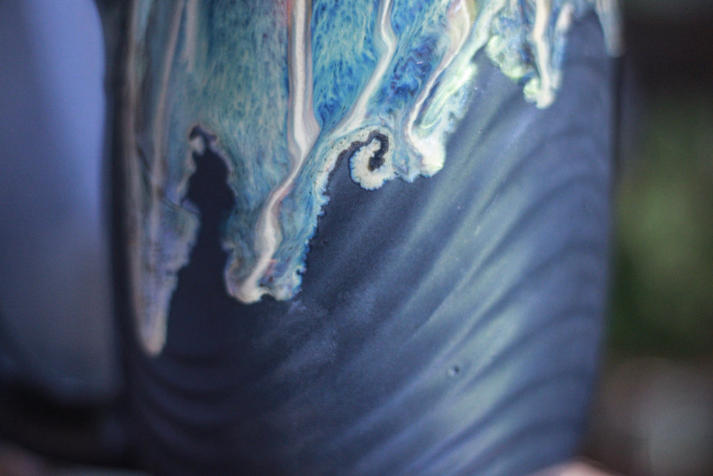 17-D New Wave Textured Mug, 18 oz.